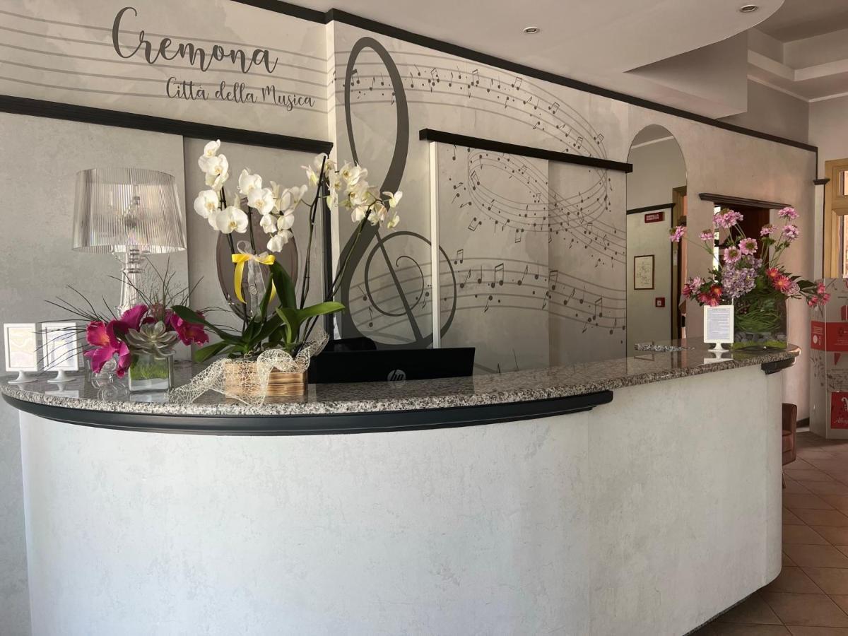 Albergo Visconti Cremona Buitenkant foto