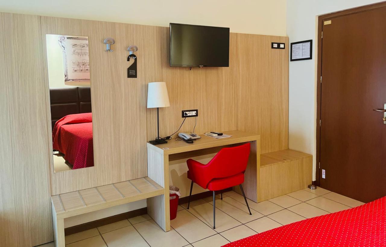 Albergo Visconti Cremona Buitenkant foto
