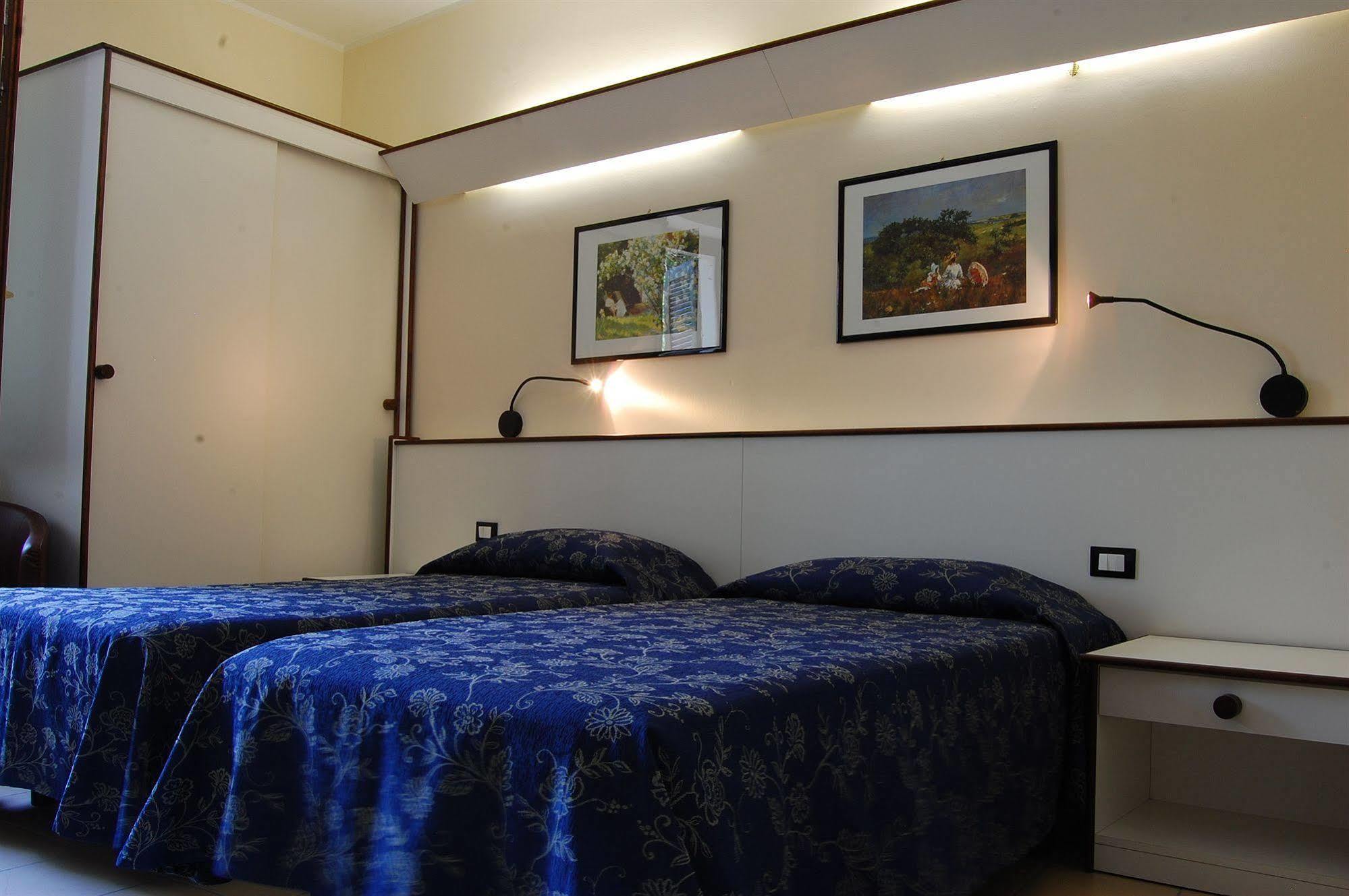 Albergo Visconti Cremona Buitenkant foto