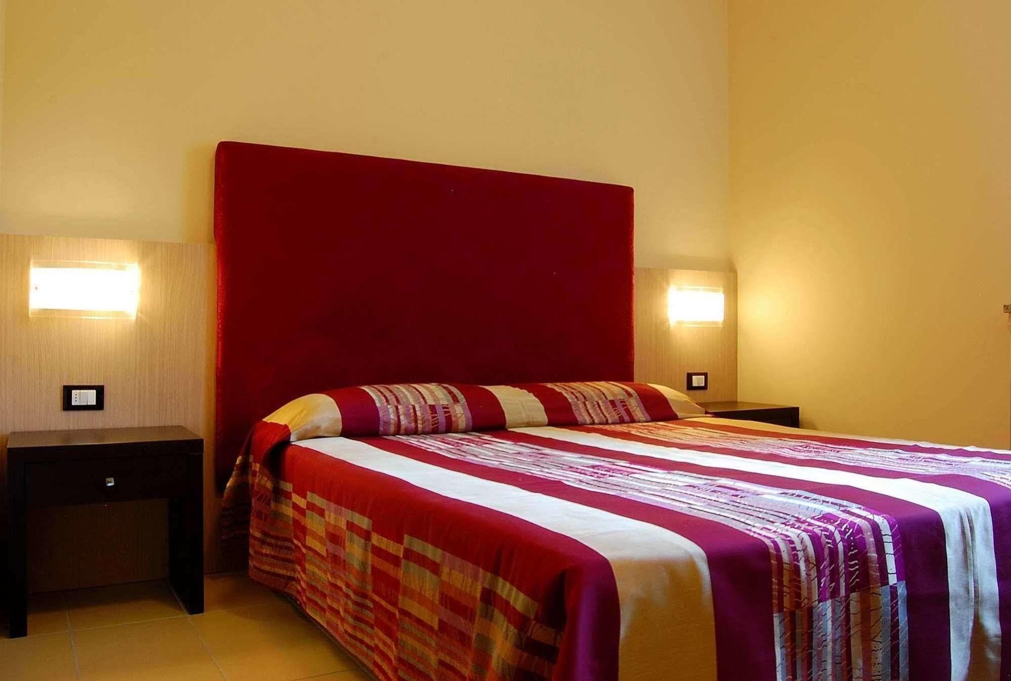 Albergo Visconti Cremona Buitenkant foto